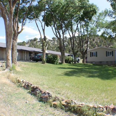 Crimson Hills Motel Parowan Esterno foto