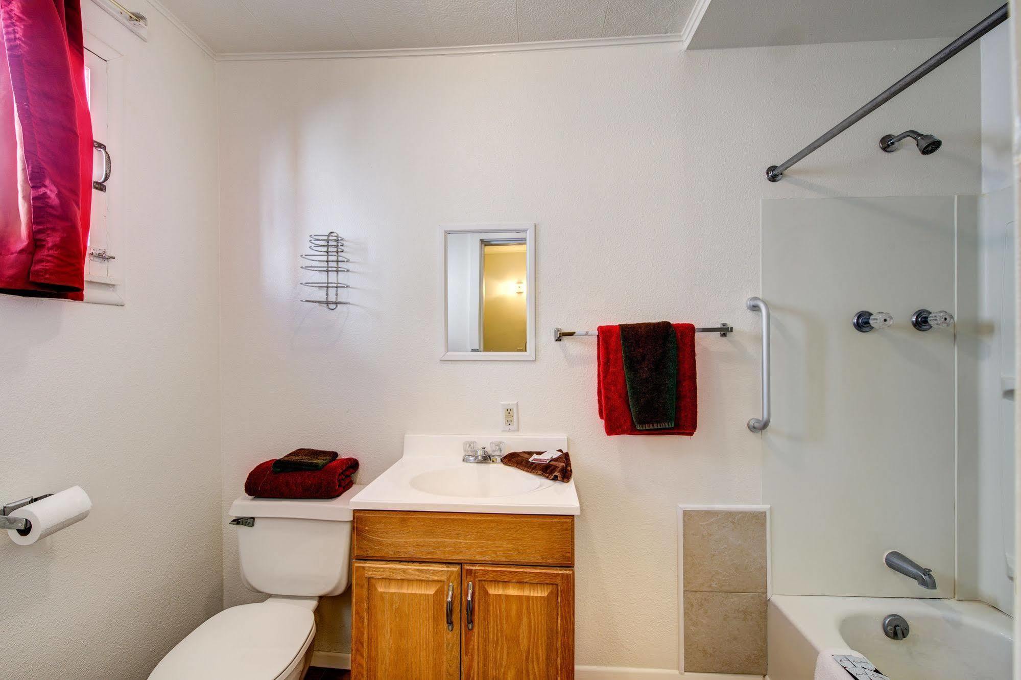 Crimson Hills Motel Parowan Esterno foto